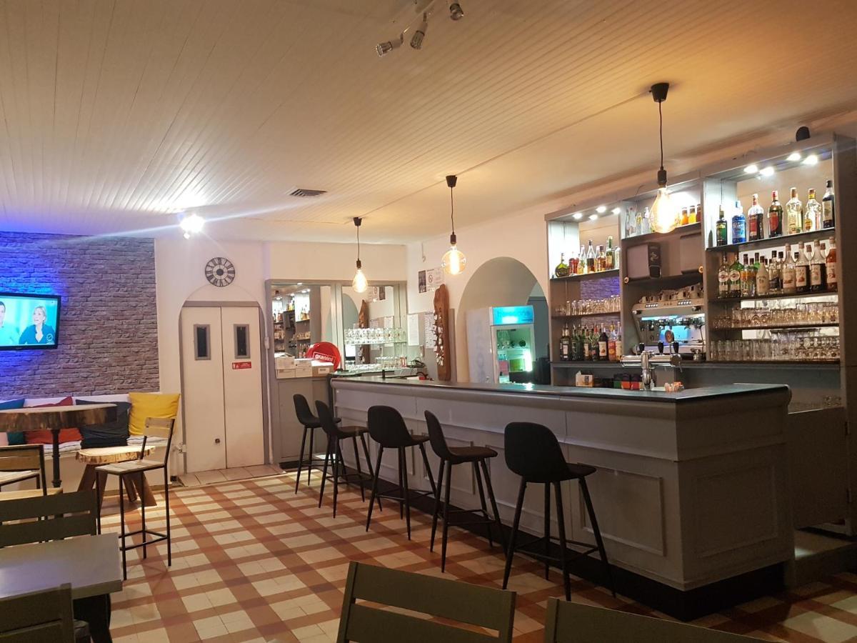 Le Saint Jean Hotel Barbentane Bagian luar foto