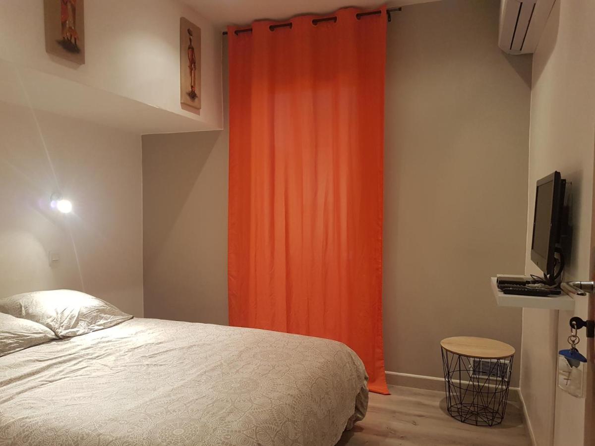 Le Saint Jean Hotel Barbentane Bagian luar foto