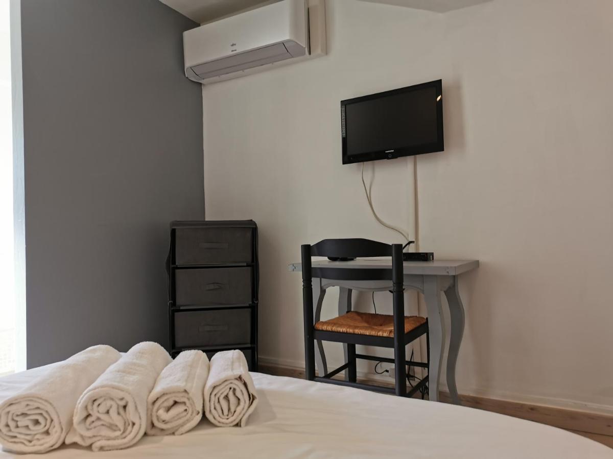 Le Saint Jean Hotel Barbentane Bagian luar foto