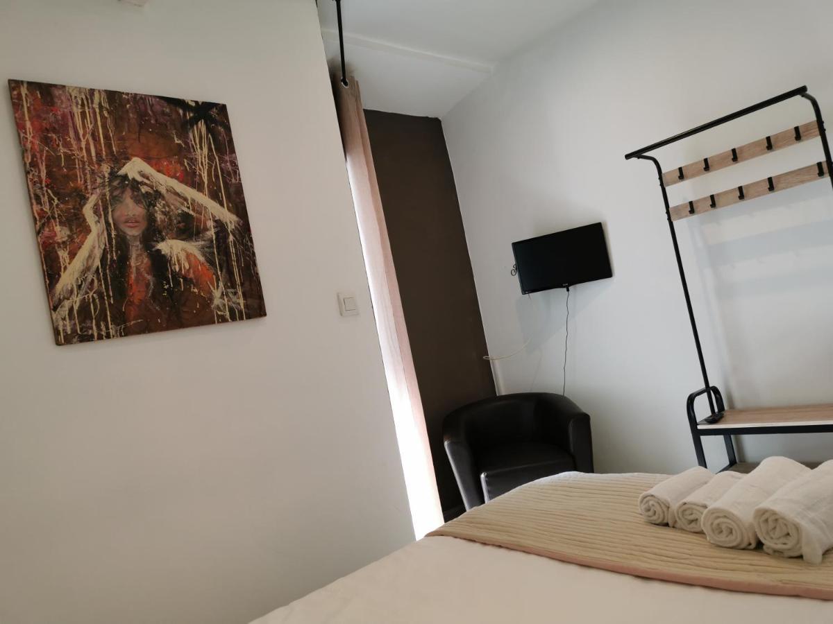 Le Saint Jean Hotel Barbentane Bagian luar foto